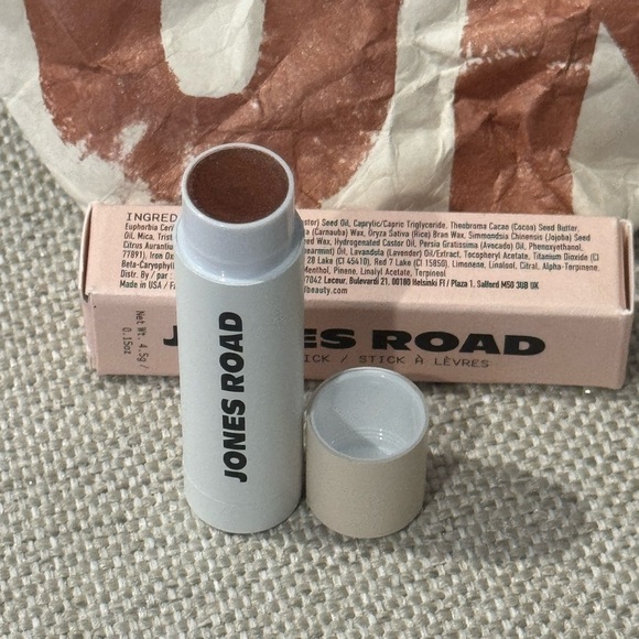 Jones Road Beauty Exclusive Lippie Stick In Sunkissed - Picture 3 of 3